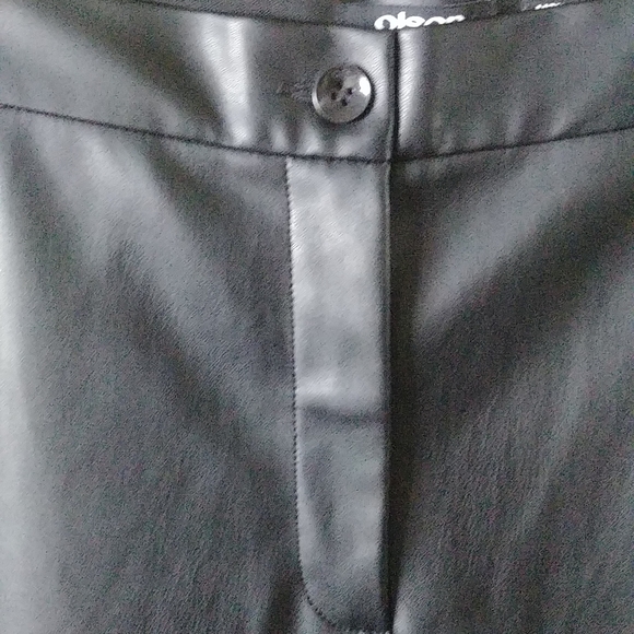 NWT, "OLSEN" BLACK PANTS, SIZE 44/ US L - Picture 2 of 13